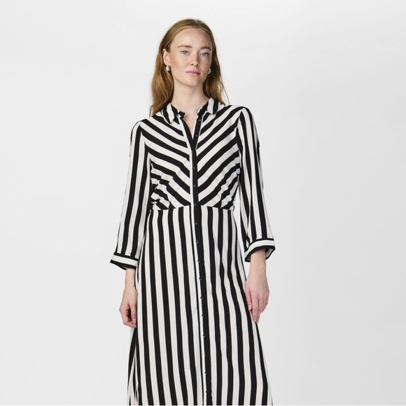 YAS Women’s Yassavanna Dress Black White Striped Button Down 2/3 Sleeves Size M - Picture 1 of 3